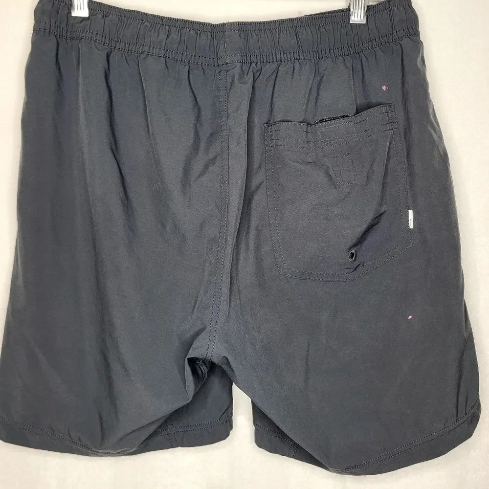 Vuori Workout Shorts Size Medium